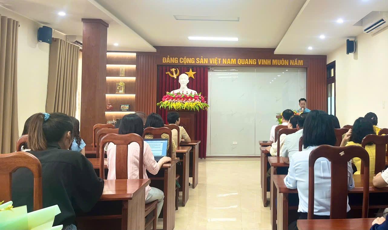 Tổ chức chào cờ và sinh hoạt tư tưởng dưới cờ tháng 9/2024