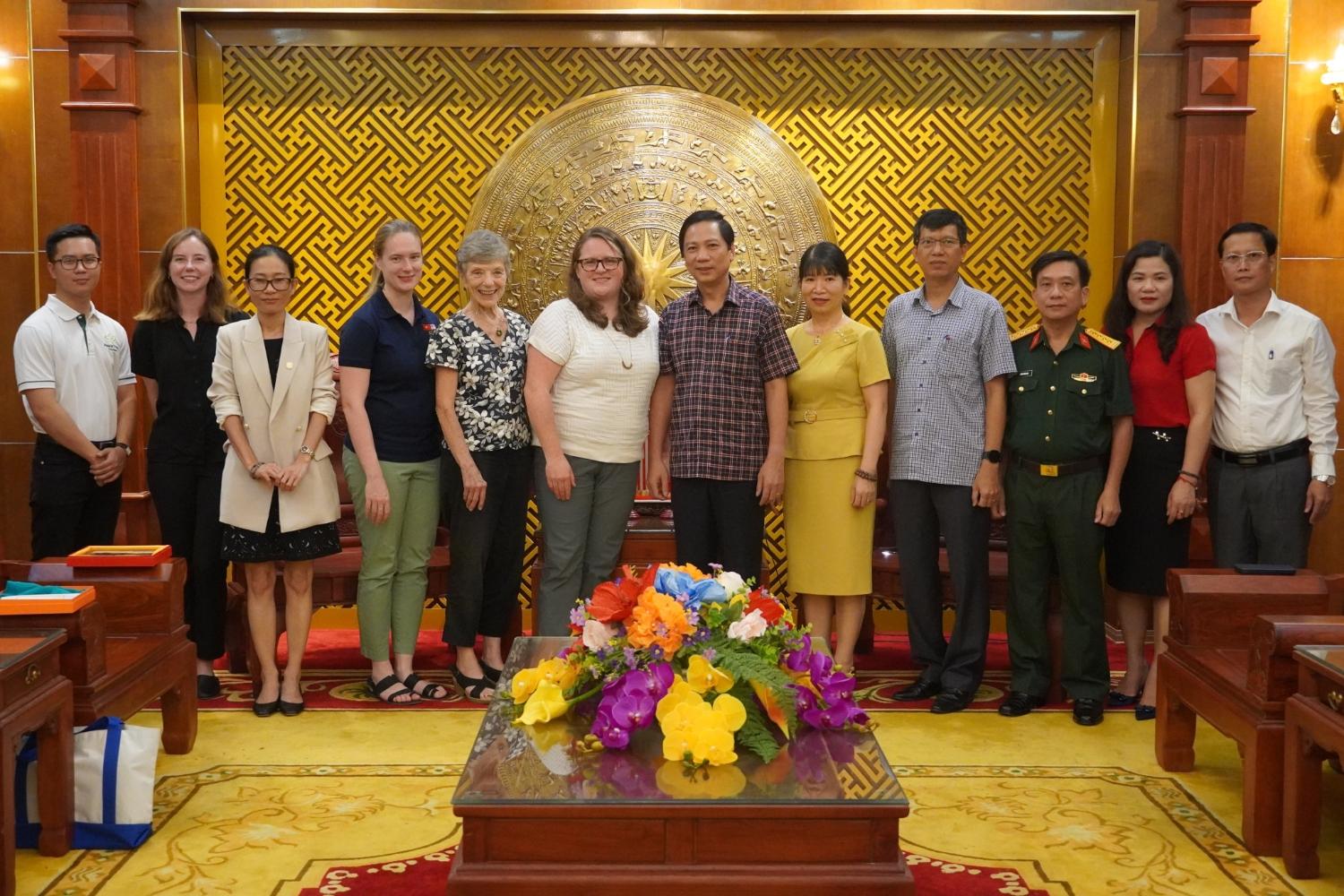 Lãnh đạo UBND tỉnh tiếp xã giao tổ chức PeaceTrees VietNam (PTVN/Hoa Kỳ)