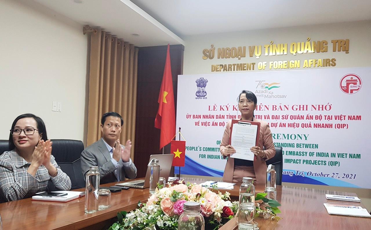 Ủy ban nhân dân tỉnh Quảng Trị ký kết Biên bản ghi nhớ với Đại sứ quán Ấn Độ tại Việt Nam về...