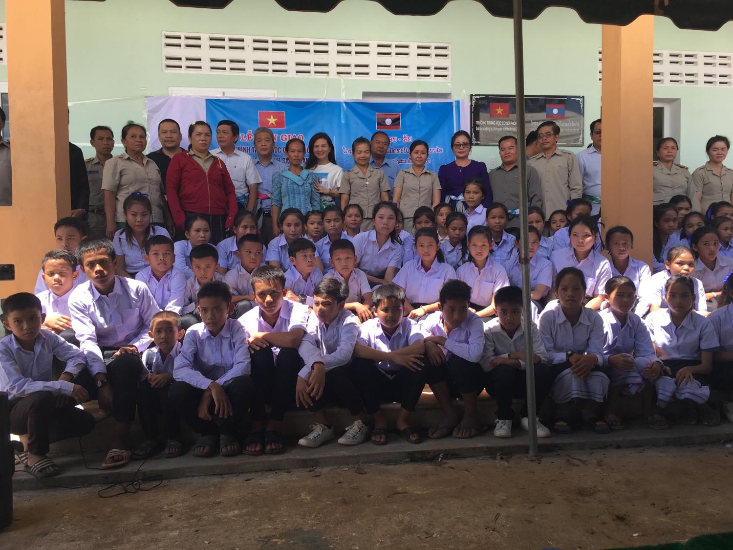 Bàn giao các công trình tỉnh Quảng Trị hỗ trợ 2 tỉnh Savannakhet, Salavan/Lào giai đoạn 2017 - 2019
