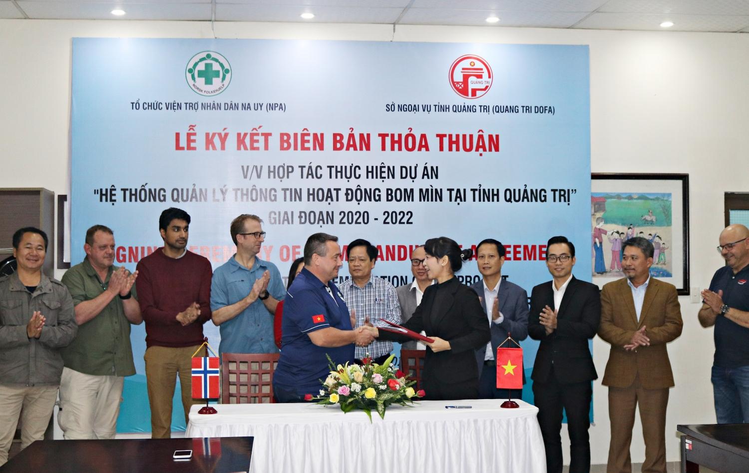 Sở Ngoại vụ tỉnh Quảng Trị ký Biên bản thỏa thuận với Tổ chức Quỹ Viện trợ nhân dân Na Uy tại Việt...