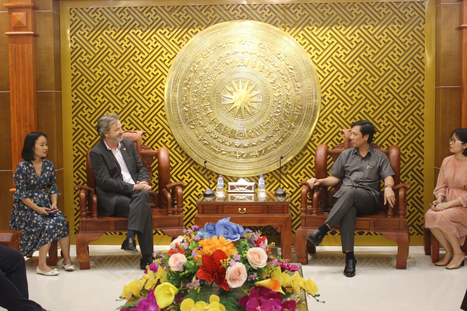 Phó Chủ tịch UBND tỉnh Hoàng Nam tiếp Giám đốc Quốc gia tổ chức NPA Việt Nam đến chào kết thúc nhiệm...